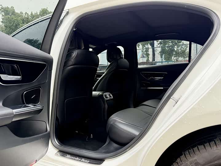 Mercedes-Benz C-Class 2025 C 260 L — фото 12