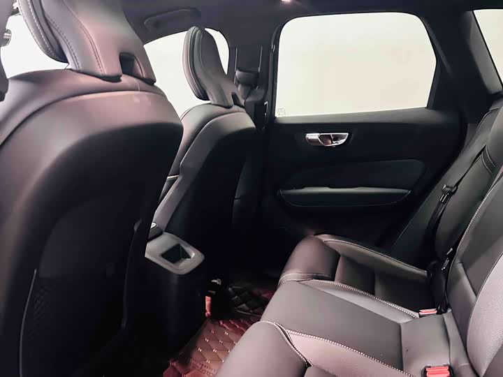 Volvo XC60 Hybrid 2025 Hybrid 4 WD — фото 11