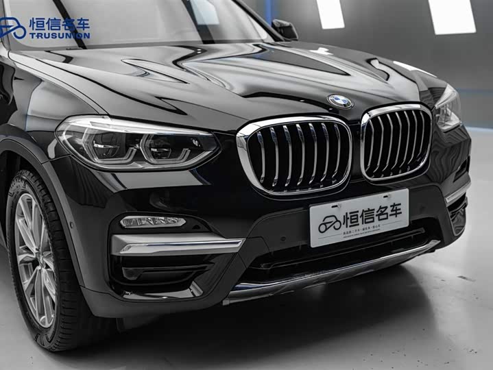 BMW X3 2018 x Drive 25i VI — фото 9