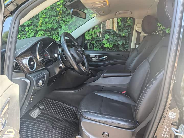 Mercedes-Benz V-Class 2018 V 260 L V — фото 4