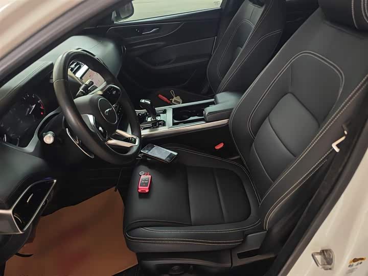 Jaguar XEL 2020 2.0 T 200 PS R-DYNAMIC S — фото 11