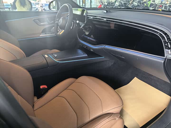 Mercedes-Benz E-Class 2024 E 300 L Sport — фото 8