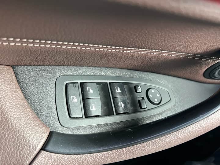 BMW X1 2018 x Drive 20 Li — фото 24