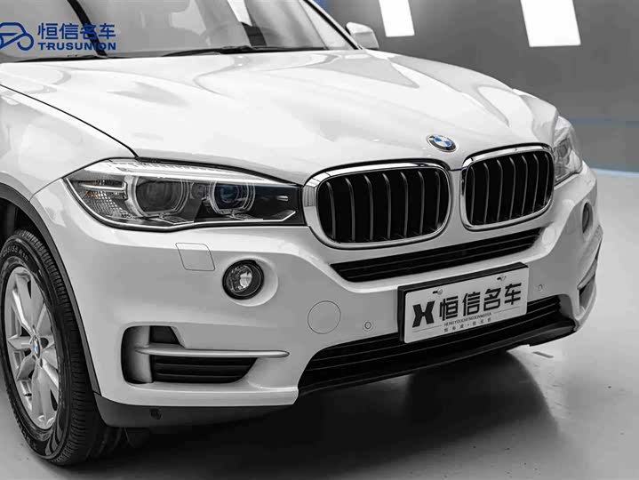BMW X5 2015 x Drive 28i — фото 9