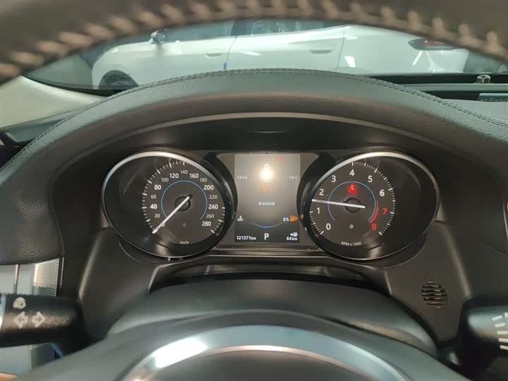 Jaguar XFL 2018 XFL 2.0 T 200 PS — фото 12