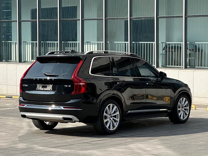 Volvo XC90 2018 T 6 7 — фото 29