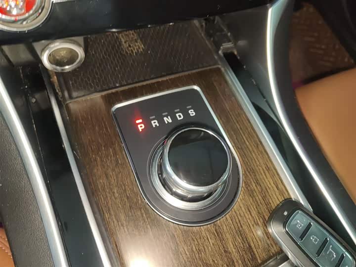 Jaguar XFL 2018 XFL 2.0 T 200 PS — фото 14