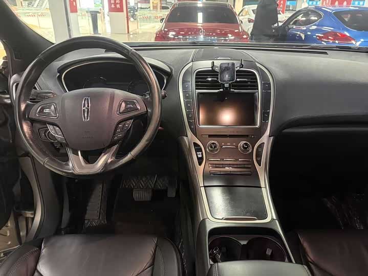 Lincoln MKX 2015 2.0 T 2 WD — фото 4
