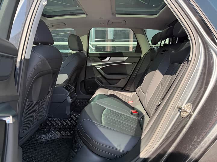 Audi A6 2022 Avant 40 TFSI — фото 12