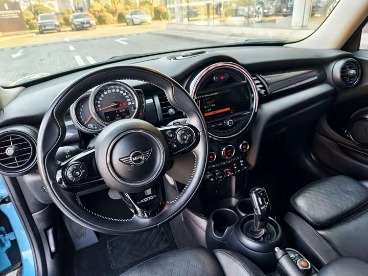 MINI Hatch — фото 10