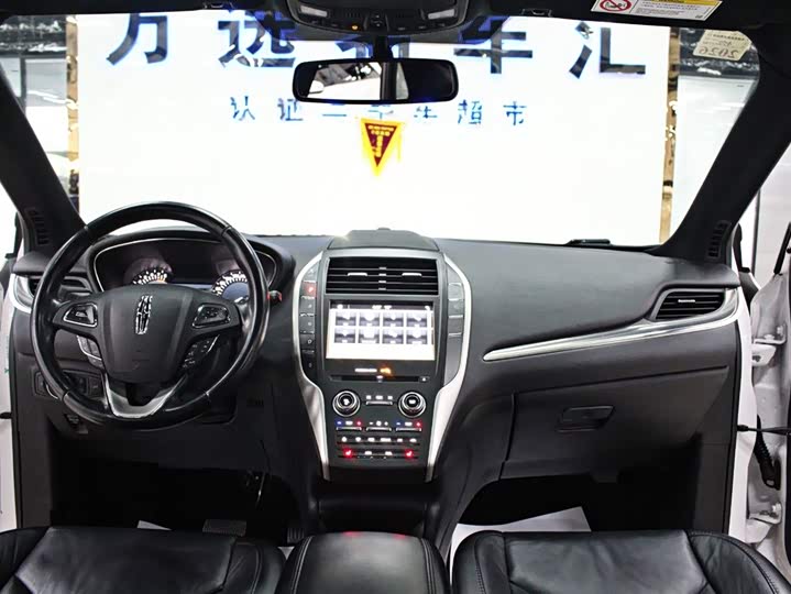 Lincoln MKC 2018 2.0 T 2 WD — фото 10