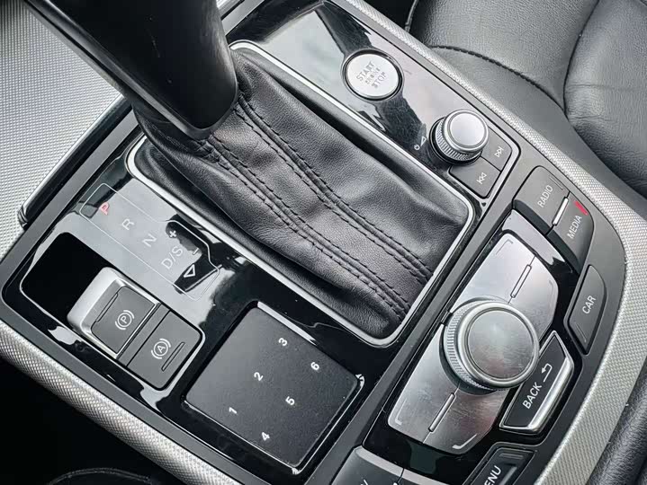 Audi A6L TFSI — фото 19