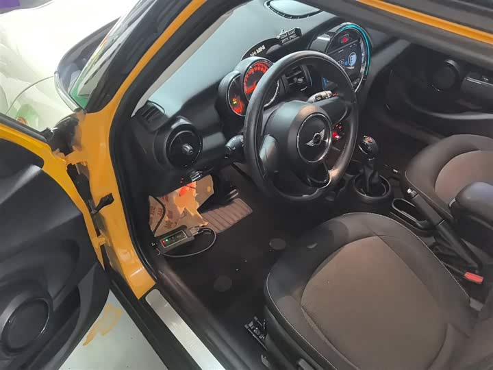 MINI Hatch — фото 16