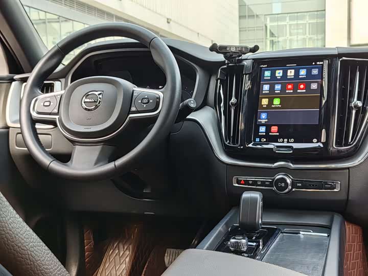 Volvo XC60 2024 B 5 4 WD — фото 19