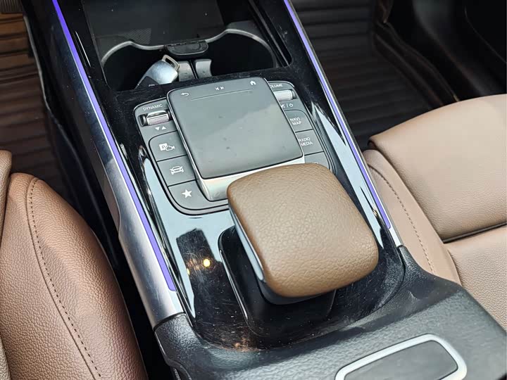 Mercedes-Benz GLB 2020 GLB 200 — фото 17