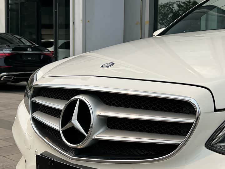 Mercedes-Benz E-Class 2015 E 260 L Sport — фото 6