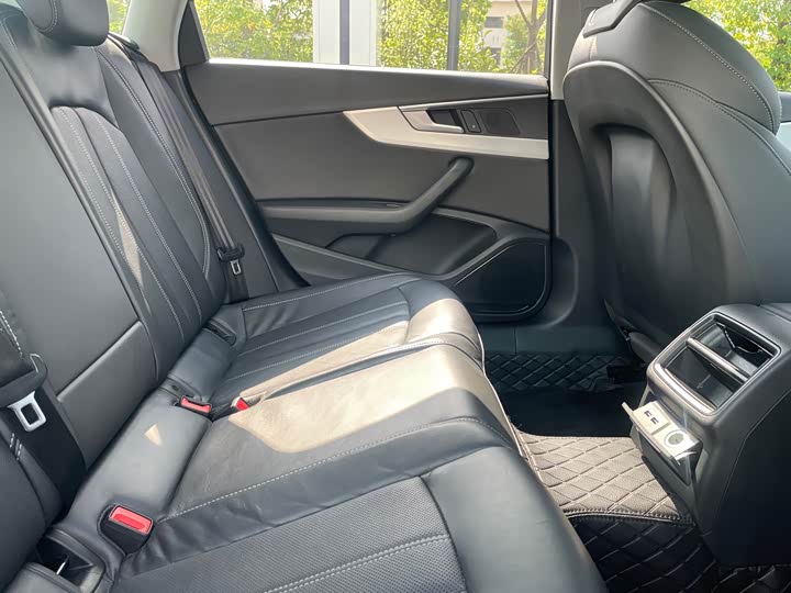 Audi A4L 40 TFSI стиль-динамик — фото 11