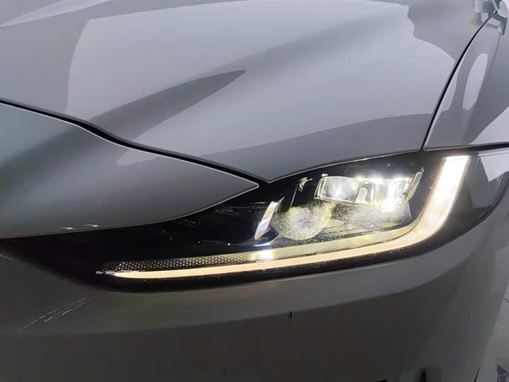 Jaguar XEL 2022 2.0 T 250 PS R-DYNAMIC S — фото 5
