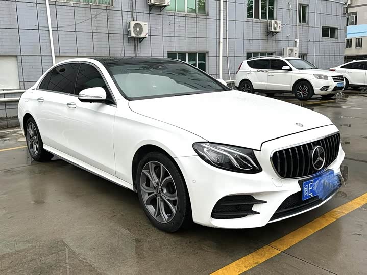 Mercedes-Benz E-Class 2017 E 300 L Luxury — фото 3