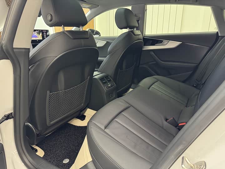 Audi A5 2023 Sportback 40 TFSI — фото 12