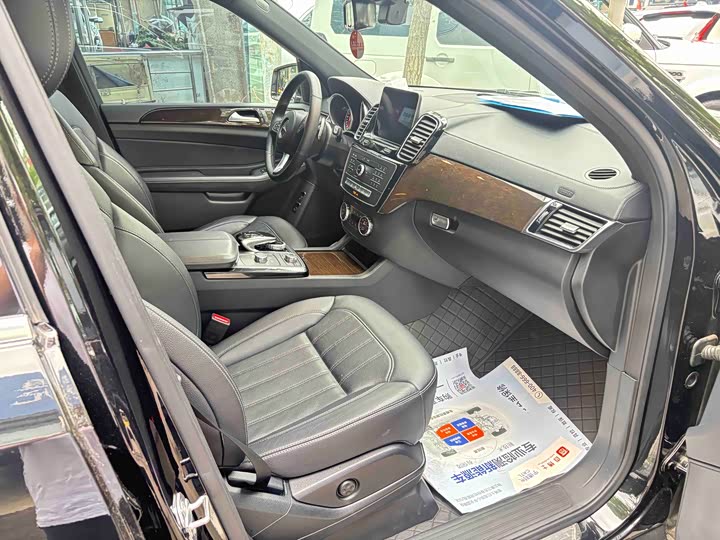 Mercedes-Benz GLS 2018 GLS 400 4 MATIC — фото 10