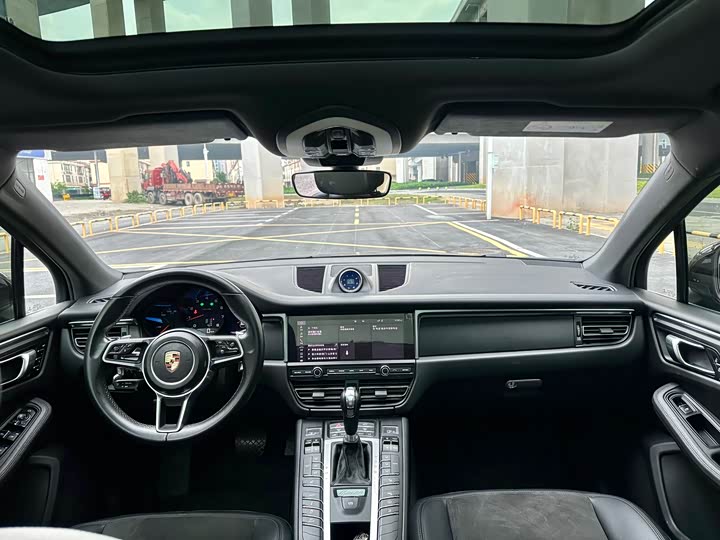 Porsche Macan 2020 Macan 2.0 T — фото 9