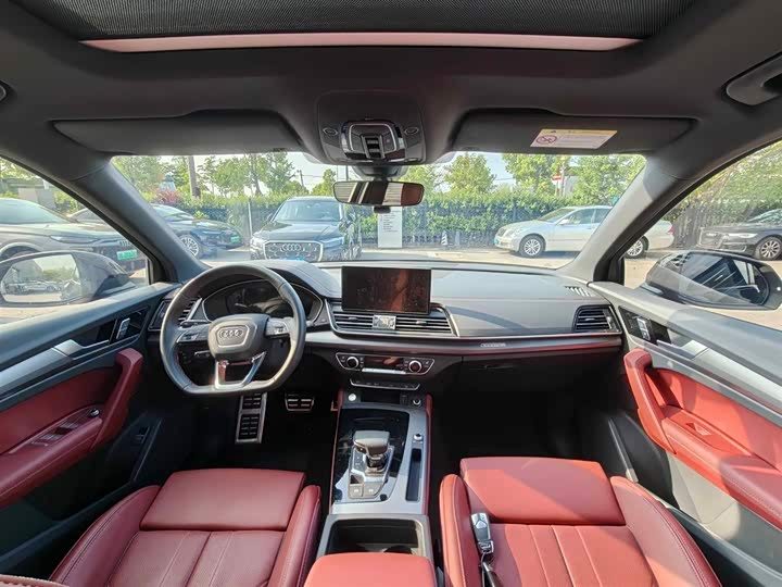 Audi Q5L 2025 40 TFSI — фото 16