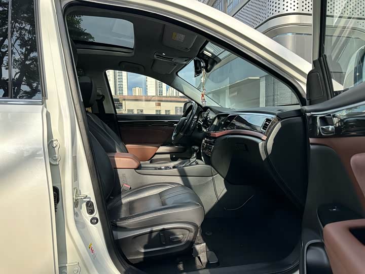 Trumpchi GS8 2017 320 T 2 WD ( ) — фото 20