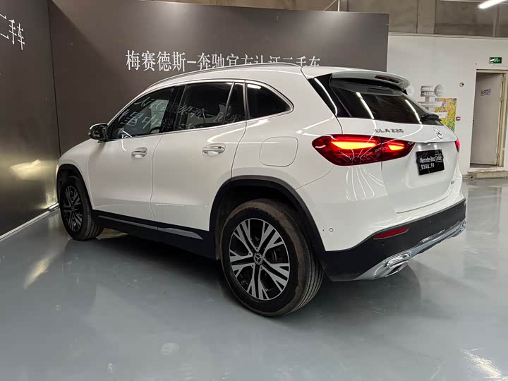 Mercedes-Benz GLA 2024 GLA 220 — фото 6
