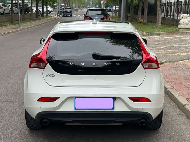 Volvo V40 2015 1.6 T — фото 22