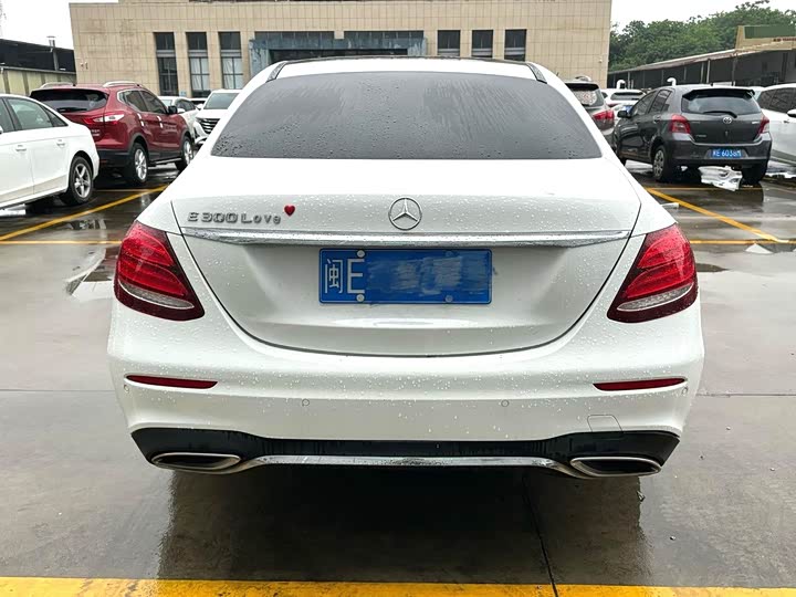 Mercedes-Benz E-Class 2017 E 300 L Luxury — фото 5