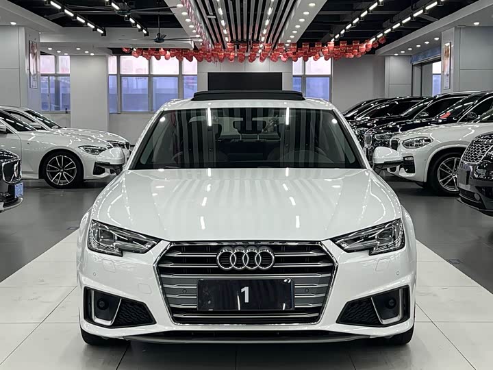 Audi A4L 2019 40 TFSI V — фото 2
