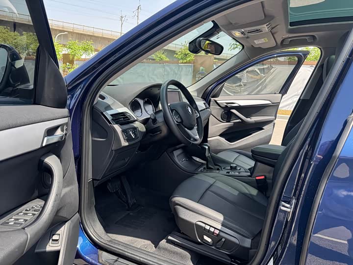 BMW X1 2019 s Drive 20 Li Leading — фото 9
