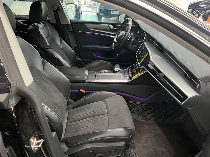 Audi A7L 2024 45 TFSI S-line — фото 8