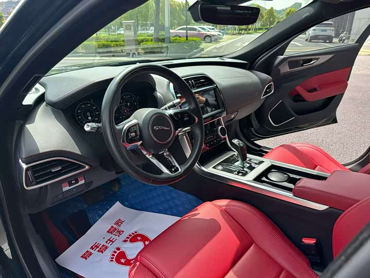 Jaguar XEL 2022 2.0 T 250 PS R-DYNAMIC S — фото 4