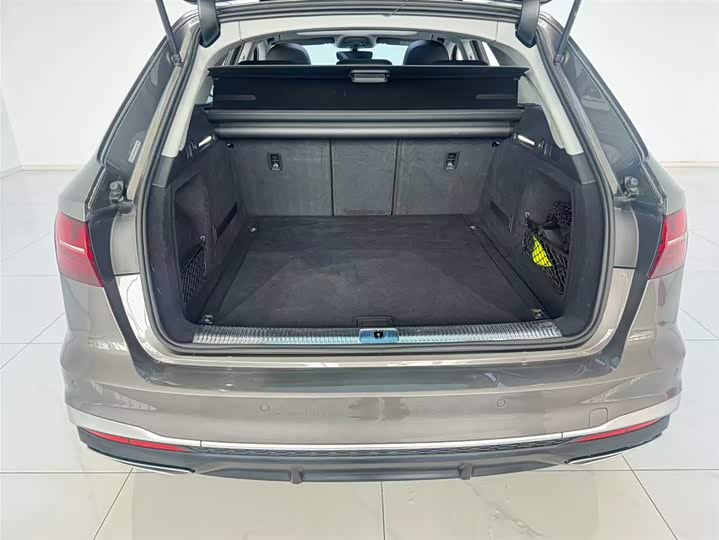 Audi A4 2021 Avant 40 TFSI — фото 6