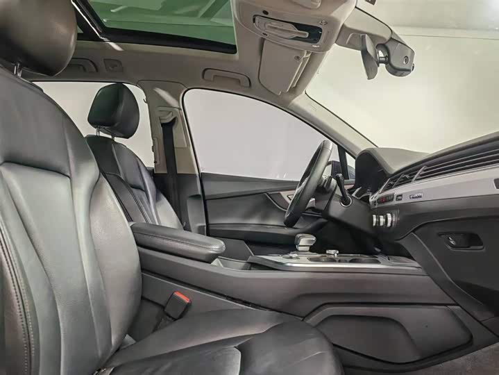 Audi Q7 2019 45 TFSI Comfort — фото 8