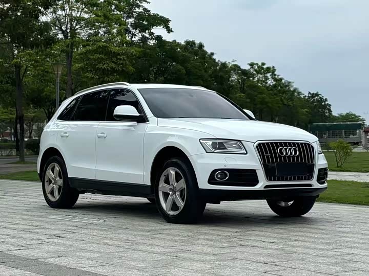 Audi Q5 2015 40 TFSI Comfort — фото 8