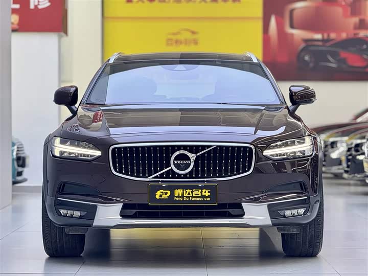 Volvo V90 2019 Cross Country T 5 AWD VI — фото 4
