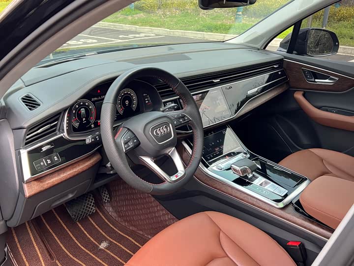 Audi Q7 2020 55 TFSI quattro S line Sport — фото 6