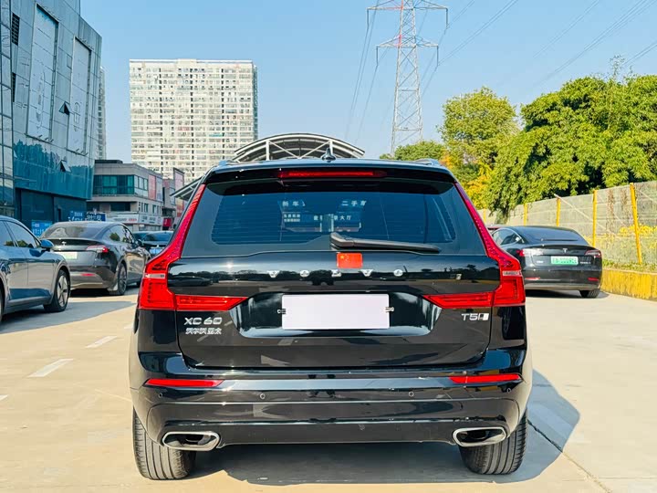 Volvo XC60 2019 T 5 4 WD VI — фото 14