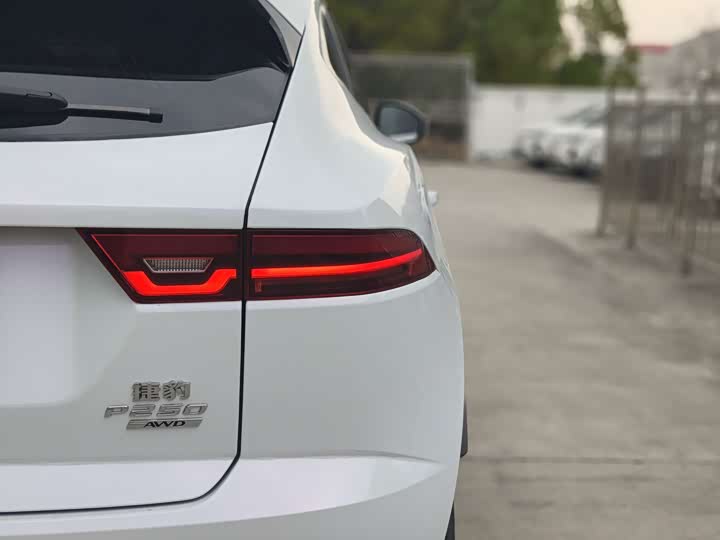 Jaguar E-PACE 2018 P 250 SE VI — фото 8