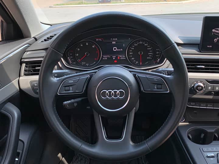 Audi A4L 30 40 TFSI базовая — фото 7