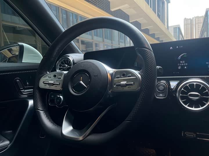 Mercedes-Benz A-Class 2021 A 200 L — фото 16