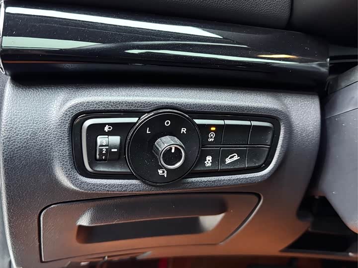 Trumpchi GS4 2019 270 T AT 2 WD — фото 12