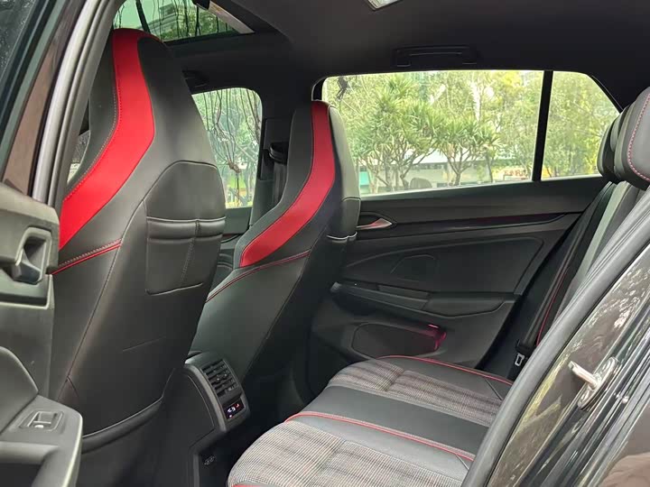 Volkswagen GTI — фото 8
