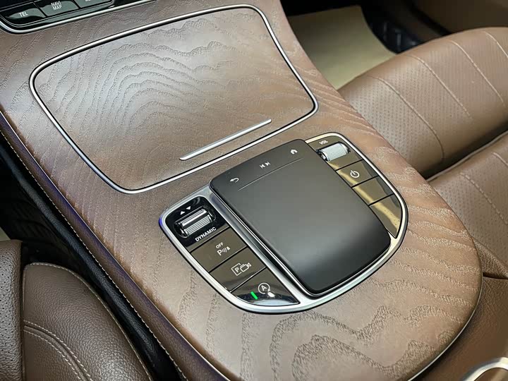Mercedes-Benz E-Class рестайлинг E 260 L — фото 15