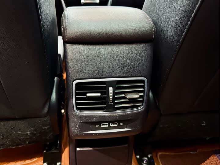 Trumpchi GS4 2019 270 T AT 2 WD — фото 18
