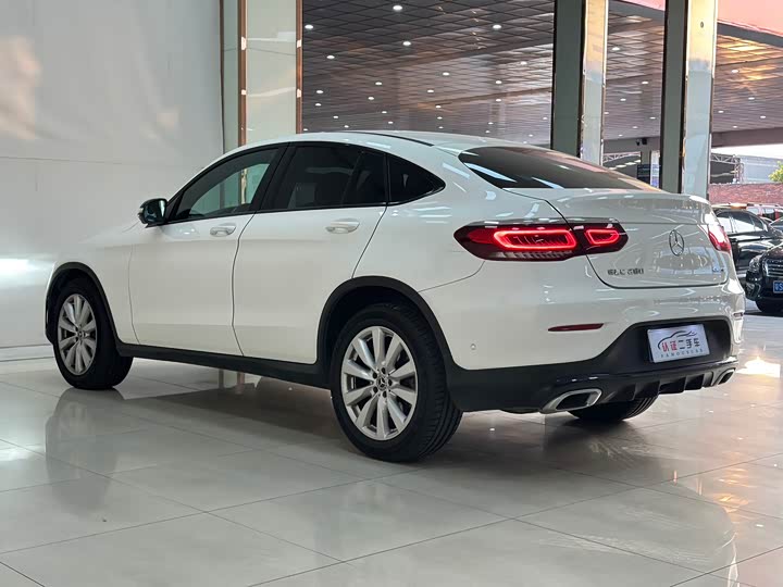 Mercedes-Benz GLC 2020 GLC 260 4 MATIC SUV — фото 7