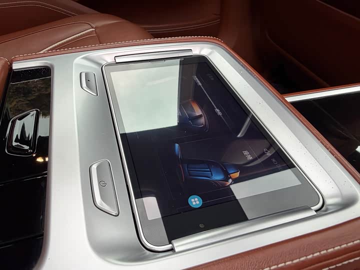 BMW 7-Series 2018 740 Li x Drive M — фото 19
